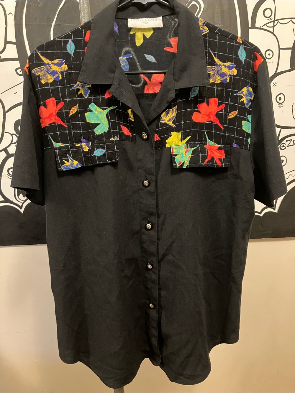 Casual Corner Black Short-Sleeve Button-Down Shirt with Multicolor Floral Yoke